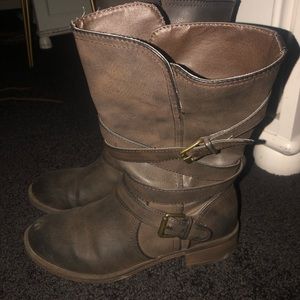 Gray/brown boots